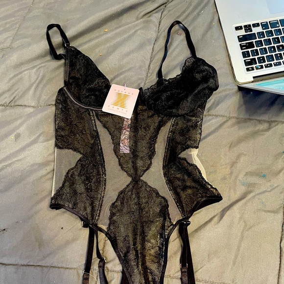 SOLD - Picture 3 of 5